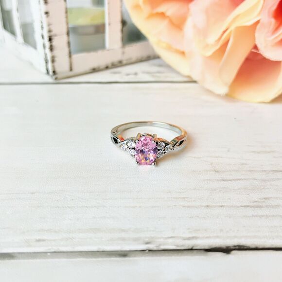 New Oval Pink Stone Ring w/Rhinestone Accents Size 8.5 Silver Tone Beautiful - Picture 1 of 3